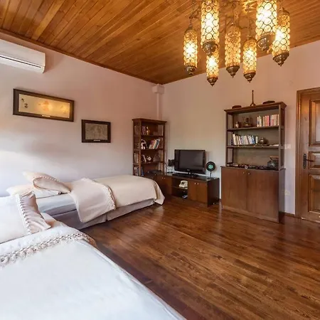 3br/2 Bath Ottoman House W Free Airport Transfer**