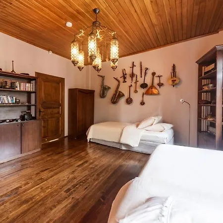 Hotel 3br/2 Bath Ottoman House W Free Airport Transfer**