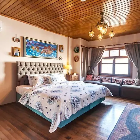 Отель 3br/2 Bath Ottoman House W Free Airport Transfer** Стамбул