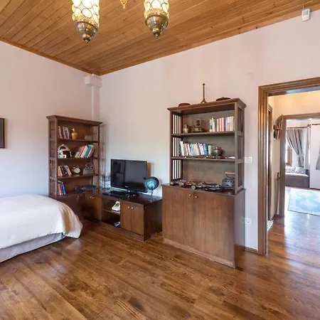 Отель 3br/2 Bath Ottoman House W Free Airport Transfer** Стамбул