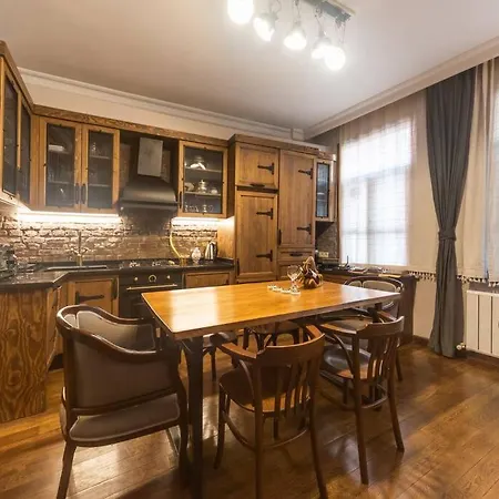 Otel 3br/2 Bath Ottoman House W Free Airport Transfer**
